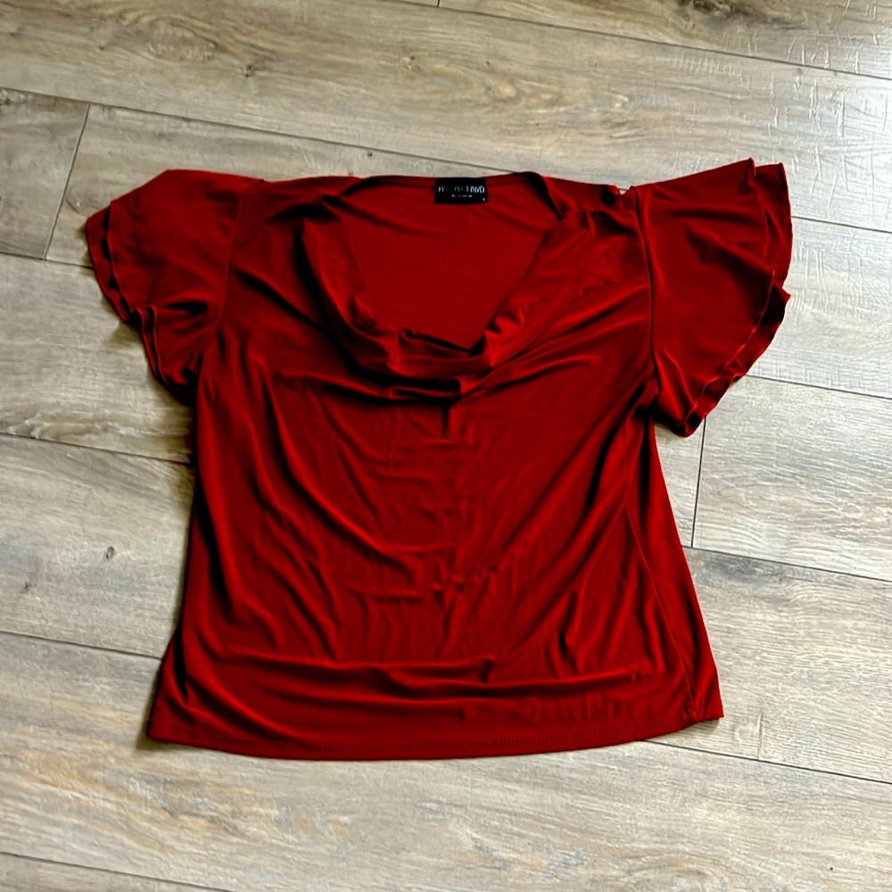 Swoop Neck, Burnt Orange/Brown Top. Fits like medium